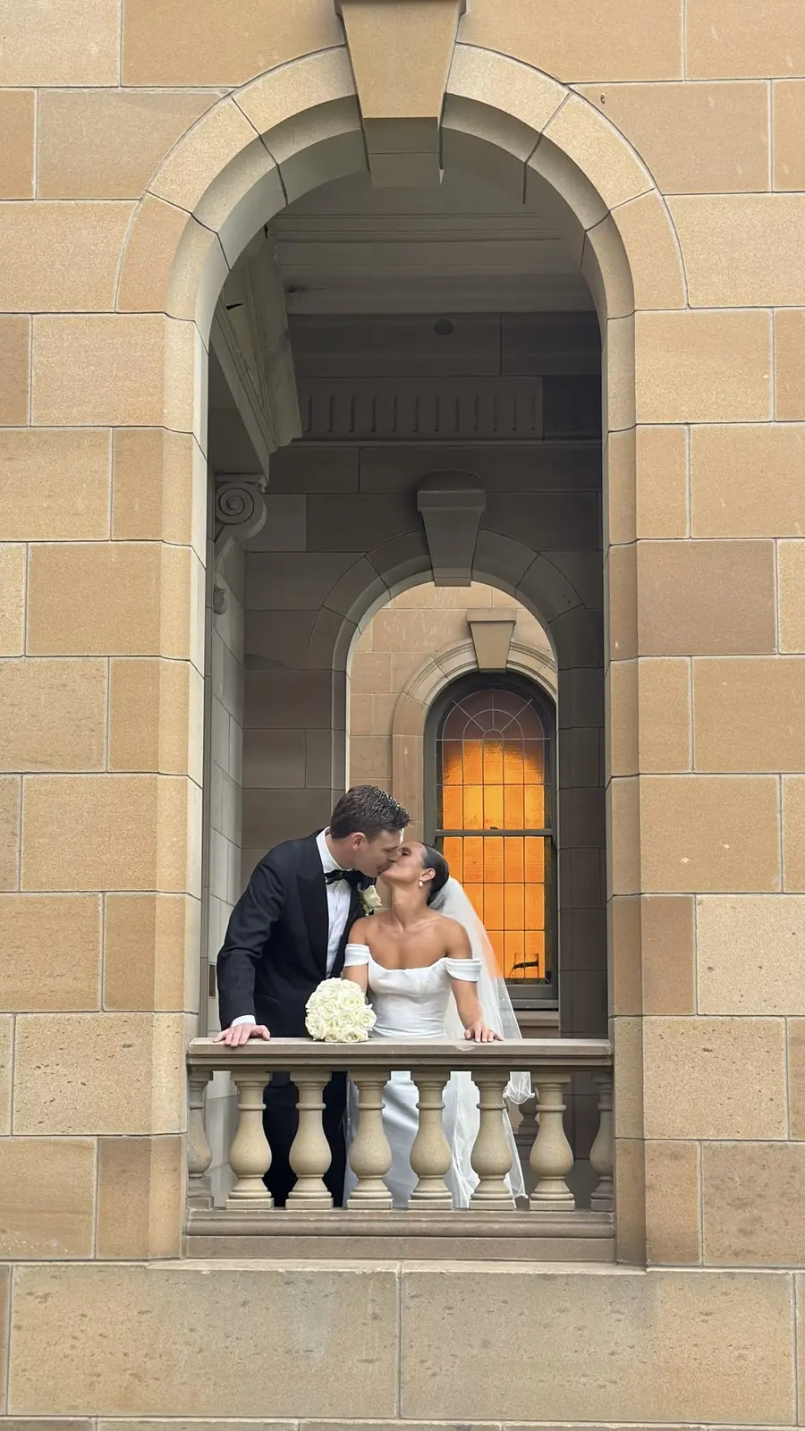 a kiss on the balcony, melbourne